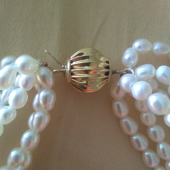 BNWOT VINTAGE ( NECKLACE, BRACELET) AUTHENTIC PEARL SET W/ UNIQUE BALL CLASP - Picture 3 of 6